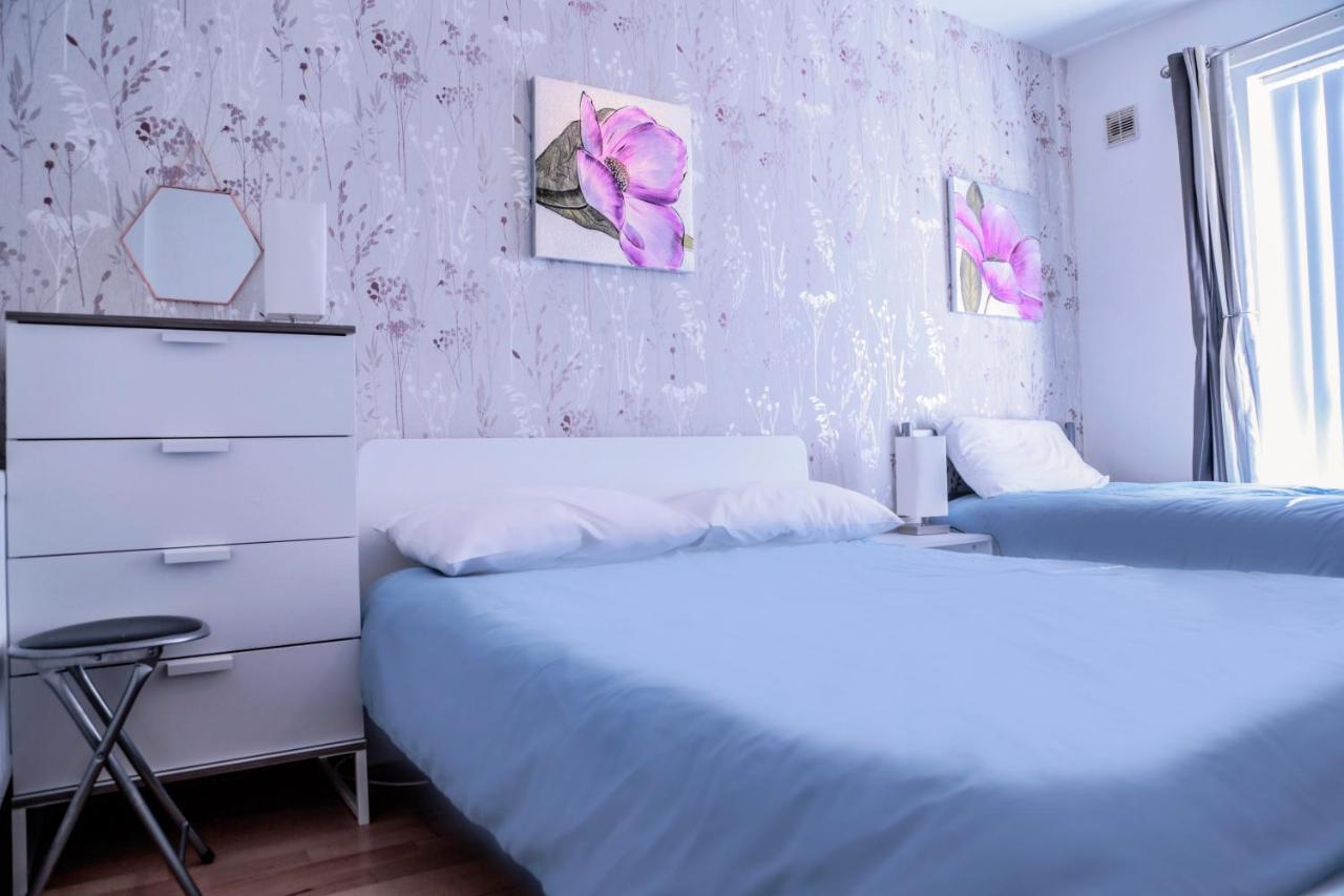 Perfect Central City Location - Parking - 3 Beds - 2 Bedrooms Belfast Eksteriør billede