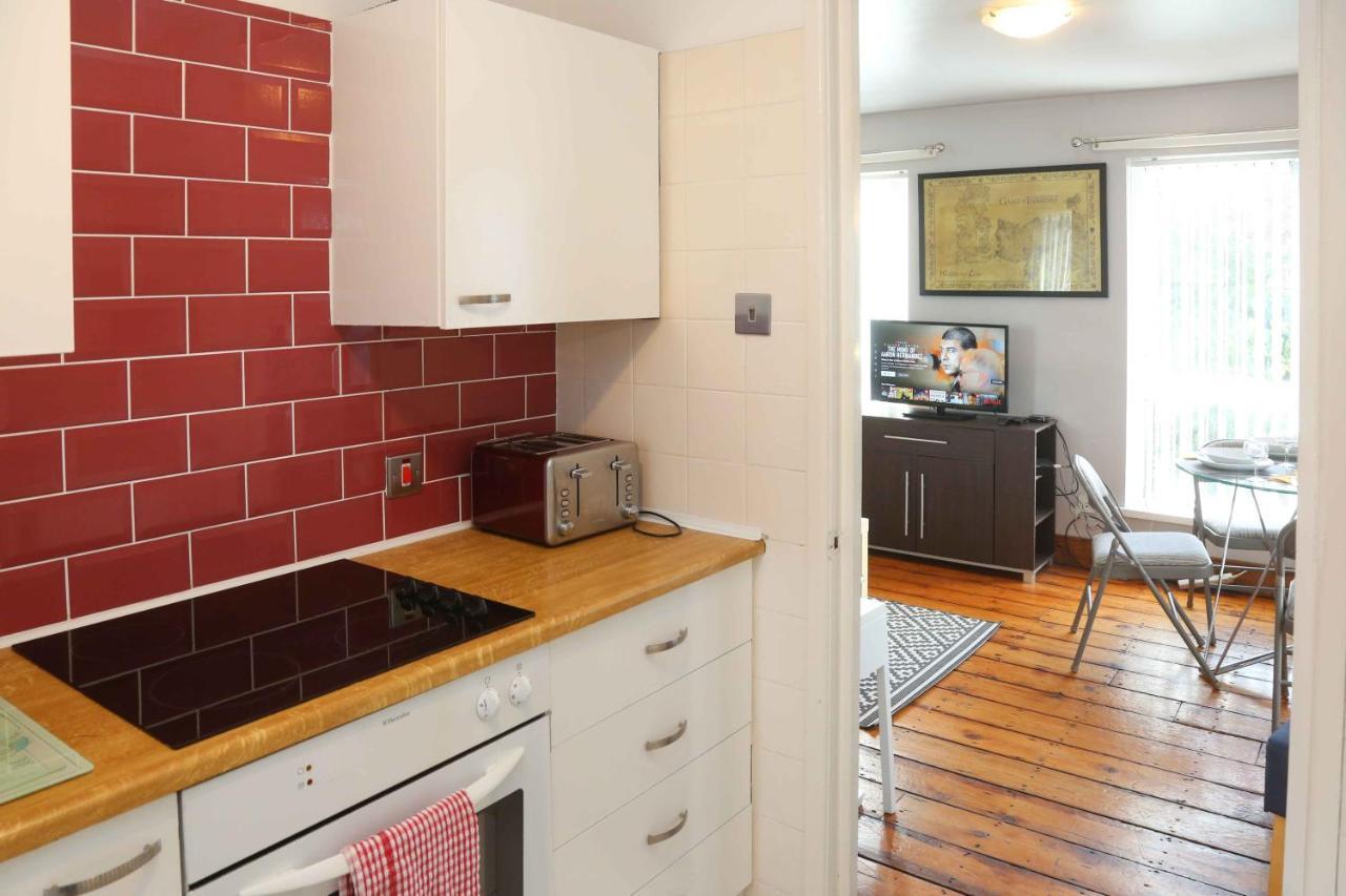 Perfect Central City Location - Parking - 3 Beds - 2 Bedrooms Belfast Eksteriør billede